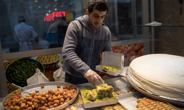 Ελληνοτουρκική «μάχη» για μπακλαβά, ραβανί και λουκουμάδες - Η λίστα του Taste Atlas