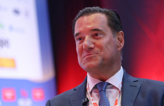 Γεωργιάδης: «Μπήκα μέσα στο νερό του Πολιχνίτου και μου πέρασε η μέση για ένα μήνα»