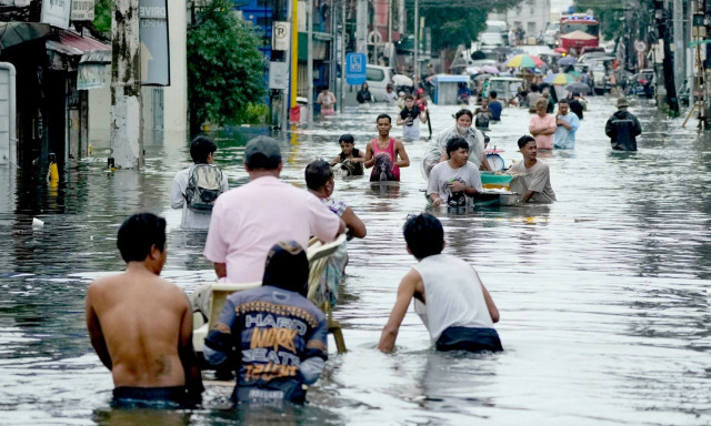«Μαστιγώνει» τις Φιλιππίνες ο σούπερ τυφώνας Ragasa - Βίντεο