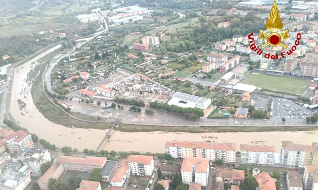 Η κακοκαιρία Alessio μαστίζει τη Βόρεια Ιταλία: Καταστροφές σε Κόμο, Μόντσα και Βαρέζε