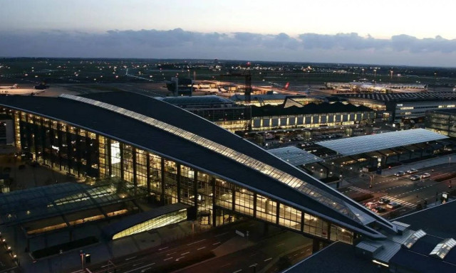 Δανία: Ξανά σε λειτουργία το αεροδρόμιο της Κοπεγχάγης μετά την αναστολή του λόγω παρουσίας drones