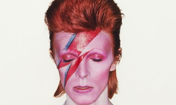 Η εμβληματική φωτογραφία του David Bowie στο Aladdin Sane ενδέχεται να σπάσει ρεκόρ σε δημοπρασία