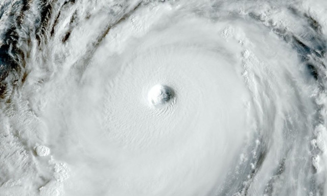 Συναγερμός για τον υπερτυφώνα Ραγκάσα στο Χονγκ Κονγκ - Κλειστές επιχειρήσεις και σχολεία