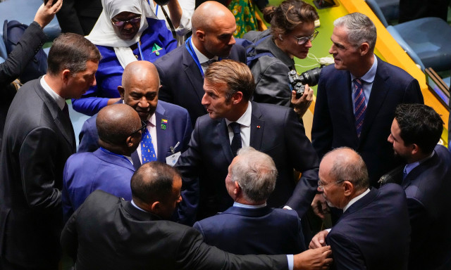 ΟΗΕ:  Η Γαλλία αναγνώρισε το κράτος της Παλαιστίνης - Αμπάς σε Χαμάς: Παραδώστε τα όπλα