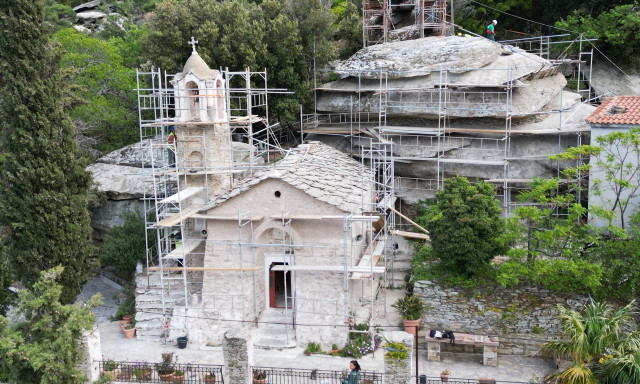 Εγκαινιάστηκε στην Ικαρία η αποκατεστημένη Ιερά Μονή Οσίας Θεοκτίστης