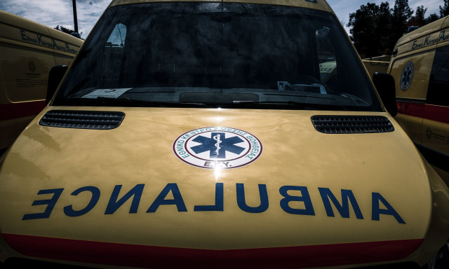 Μαρούσι: Έπεσε από τον 4ο όροφο προσγειώθηκε στον 3ο, ανέβηκε ξανά στον 4ο και έπεσε στο κενό