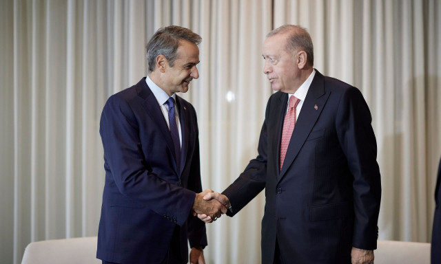 Η αναβολή της συνάντησης Μητσοτάκη - Ερντογάν προκάλεσε... «εμφύλιο» στην Ελλάδα