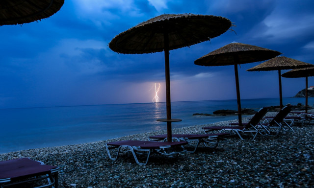 Καιρός: Προ των πυλών η σφοδρή κακοκαιρία – Προειδοποιήσεις για πλημμυρικά φαινόμενα