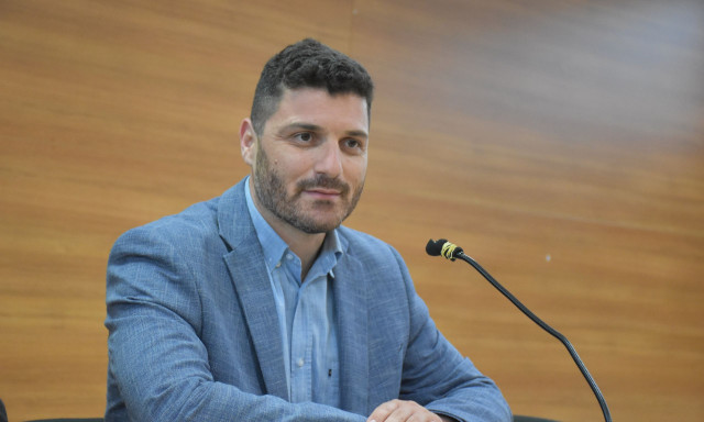 «Βόμβα» Τεμπονέρα στην εκδήλωση για την Κεντροαριστερά: Προτείνει τη δημιουργία νέου κόμματος