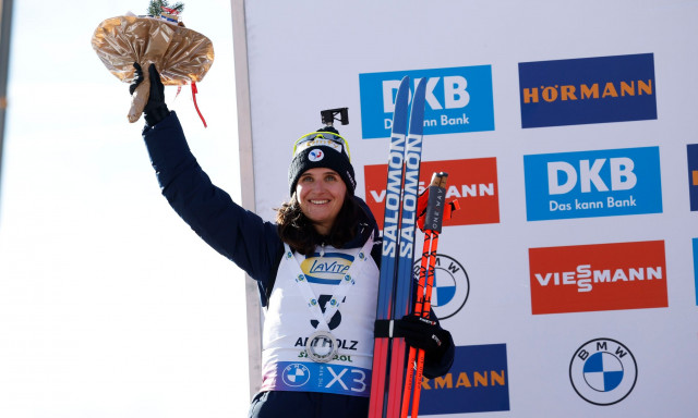 Σάλος στη Γαλλία: Η πρωταθλήτρια του δίαθλου Τζούλια Σιμόν θα δικαστεί για κλοπή και απάτη