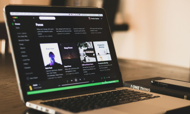 «Έπεσε» το Spotify - Δεν «φορτώνει» η εφαρμογή