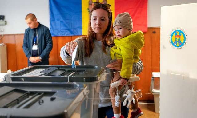 Μολδαβία: Ξεκάθαρο προβάδισμα του φιλευρωπαϊκού κόμματος στις εκλογές-ορόσημο