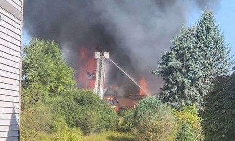 Μίσιγκαν: Στις φλόγες εκκλησία μετά από πυροβολισμούς - «Πολλά θύματα», νεκρός ο δραστής