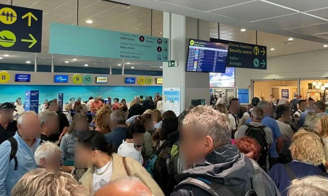 Προβλήματα από την κακοκαιρία στο αεροδρόμιο της Κεφαλονιάς: Δεν προσγειώθηκαν 4 πτήσεις