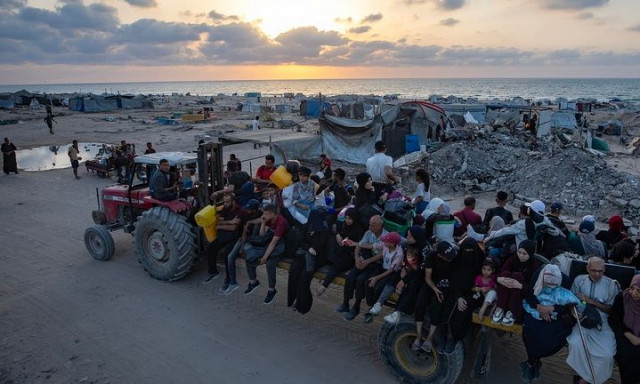 Guardian: Το σχέδιο για τη μεταπολεμική Γάζα «θα παραγκωνίσει τους Παλαιστινίους»