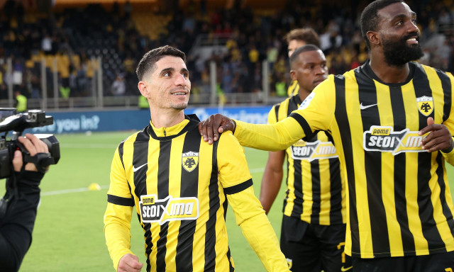 AEK: Standing ovation για τον αρχηγό Μάνταλο – «Ξέρουμε ότι μπορούμε καλύτερα» δήλωσε ο MVP Πιερό!