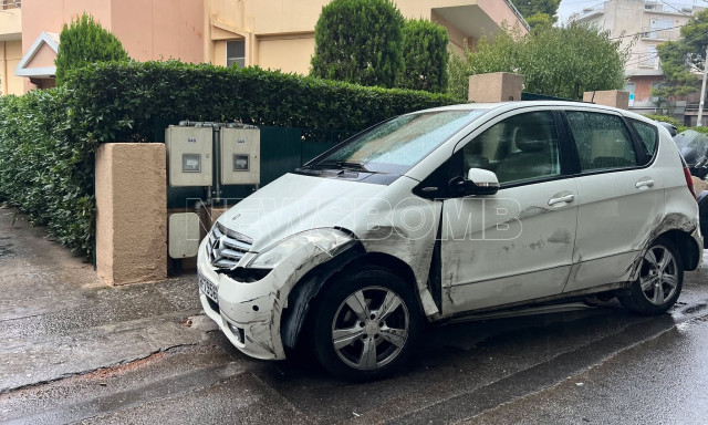 Βασίλης Μπισμπίκης: Μπάζα, σπασμένα αυτοκίνητα και καταστροφές - Φωτορεπορτάζ Newsbomb.gr