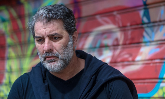 Βασίλης Μπισμπίκης: Στην Ευελπίδων οδηγείται σήμερα ο ηθοποιός - Τι προβλέπει ο νέος ΚΟΚ