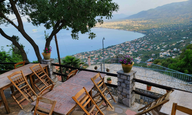 Καλαμάτα: Η γοητεία της μεσσηνιακής γης και η αύρα του ταξιδιού