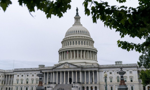 ΗΠΑ: Έρχεται «λουκέτο» στην κυβέρνηση - «Δεν βάζεις όπλο στον κρόταφο του αμερικανικού λαού»