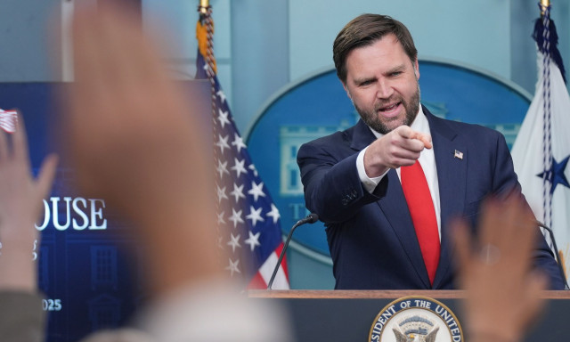 ΗΠΑ: Η κυβέρνηση προαναγγέλλει απολύσεις λόγω του lockdown