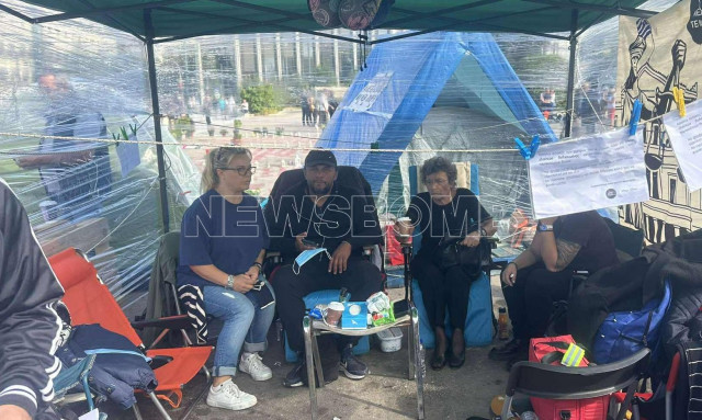 Πάνος Ρούτσι: Αποχώρησε από το Σύνταγμα λόγω της απεργίας - Εικόνες