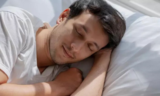 Οι ειδικοί αποκαλύπτουν το άγνωστο σύμπτωμα του καρκίνου εμφανίζεται ενώ κοιμάστε