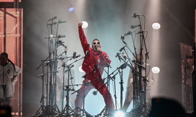 Ρόμπι Γουίλιαμς: Εντυπωσιακές φωτογραφίες από το show του Βρετανού super star στο Καλλιμάρμαρο