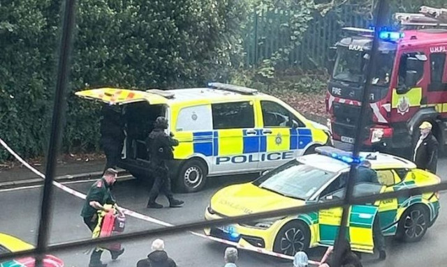 Επίθεση με μαχαίρι σε συναγωγή στο Μάντσεστερ:  4 τραυματίες - Αστυνομικοί πυροβόλησαν τον δράστη