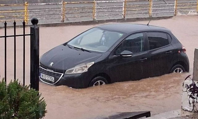 Καταιγίδες στην Αιτωλοακαρνανία: Πλημμύρες σε Αιτωλικό και Κατοχή - Σε απόγνωση οι κάτοικοι