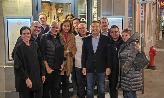 Ντόρα Μπακογιάννη: Ανέβασε φωτογραφία με τον Αλέξη Τσίπρα - «Μία από τις καλύτερες ομάδες»