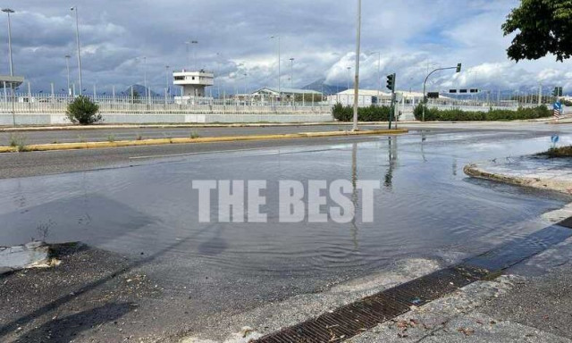 Κακοκαιρία: Ποτάμια οι δρόμοι και χαλάζι στην Πάτρα - Οι πρώτες νιφάδες χιονιού στον Χελμό
