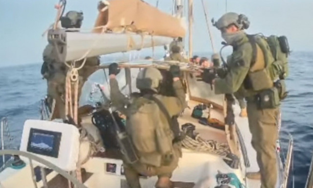 «Στόλος για τη Γάζα»: Έχουν συλληφθεί 425 ακτιβιστές – Οι 27 είναι Έλληνες – Σύντομα η απέλασή τους