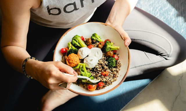 Τι είναι η αντίστροφη δίαιτα - Πώς χάνεις βάρος με επιπλέον θερμίδες