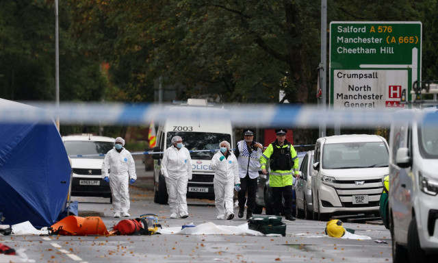 Μάντσεστερ: Τρεις ακόμη συλλήψεις για την τρομοκρατική επίθεση στη συναγωγή