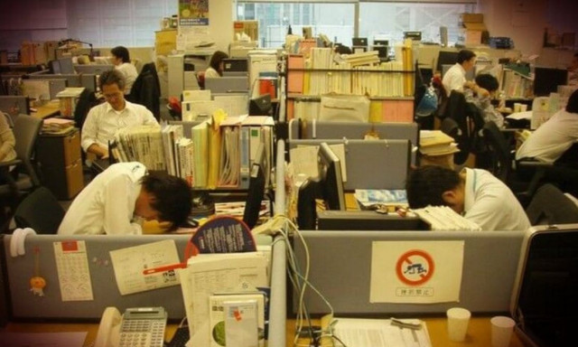 Θύματα Καρόσι: Πεθαίνοντας από υπερεργασία - Η διαχρονική «μάστιγα» της Ιαπωνίας