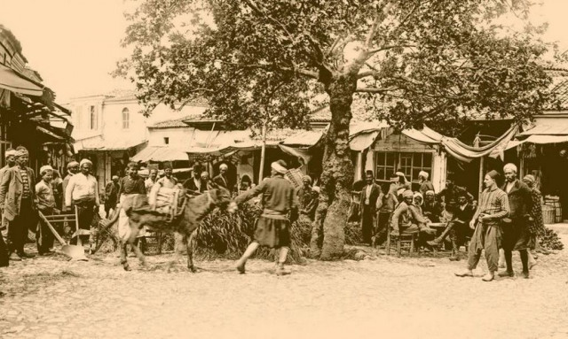 Η σφαγή στα Βουρλά το 1922: Τα φοβερά εγκλήματα των Τούρκων σε βάρος Ελλήνων της πόλης