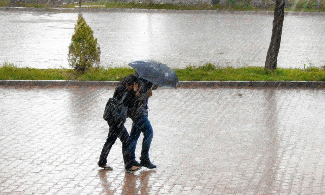 Καιρός: Καταιγίδες και πτώση της θερμοκρασίας την Τρίτη - Σε ποιες περιοχές θα χιονίσει