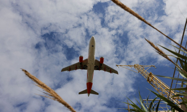 Το A320 της Airbus ξεπέρασε το 737 της Boeing κι έγινε το πιο εμπορικό αεροσκάφος όλων των εποχών