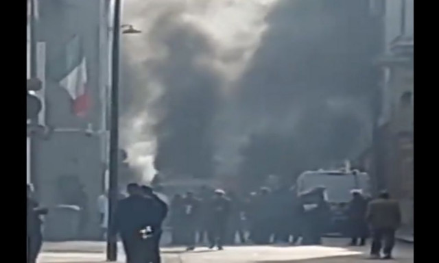 Γαλλία: Φωτιά σε φορτηγό κοντά στην πρωθυπουργική κατοικία - Ακούστηκαν εκρήξεις - Βίντεο