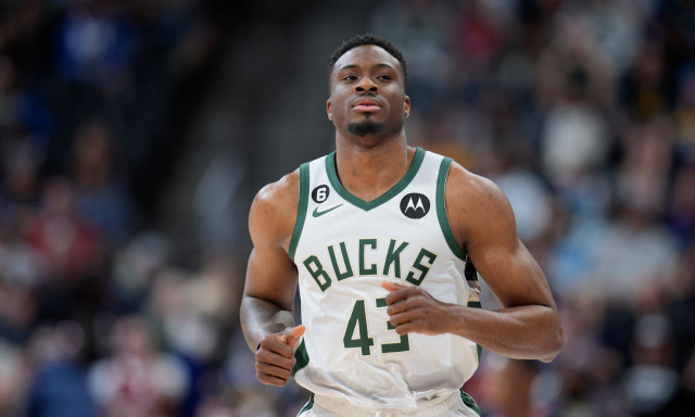 NBA: Πρεμιέρα στην preseason χωρίς Γιάννη οι Μπακς – Πάτησε παρκέ ο Θανάσης Αντετοκούνμπο