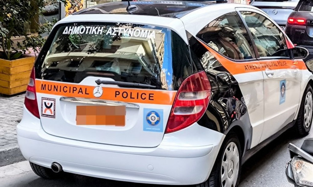 Δήμος Αθηναίων: Λουκέτο σε 11 καταστήματα για υπέρβαση του κοινόχρηστου χώρου