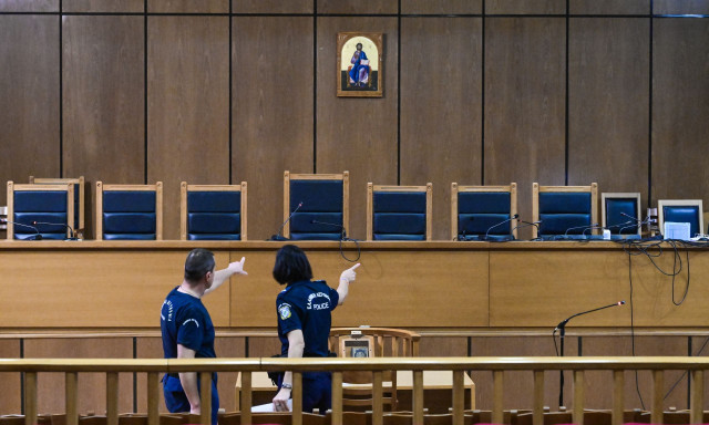 Η δικαστική εξουσία λειτουργεί, όταν δεν εμπλέκονται πολιτικοί…