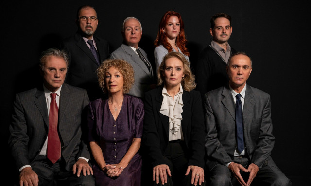 «Αθώος ή Ένοχος» του Jeffrey Archer: Ένα δυνατό δικαστικό έργο σε σκηνοθεσία Γιώργου Φρατζεσκάκη