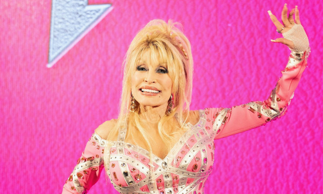 Dolly Parton: «Προσευχηθείτε για τη ζωή της» - Το μήνυμα της αδελφής της