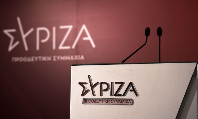 Ασκήσεις ψυχραιμίας στην Κουμουνδούρου ενόψει της καταιγίδας των δημοσκοπήσεων