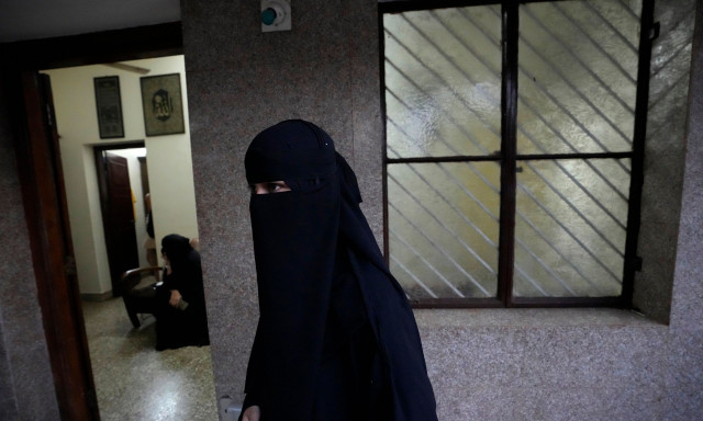 Απαγόρευση στην μπούρκα σχεδιάζει η Ιταλία - Απαιτεί τη γνωστοποίηση της χρηματοδότησης των τζαμιών