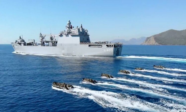 Ο τουρκικός στόλος στο Αιγαίο: Άσκηση με σενάριο «κατάληψης εχθρικού νησιού»