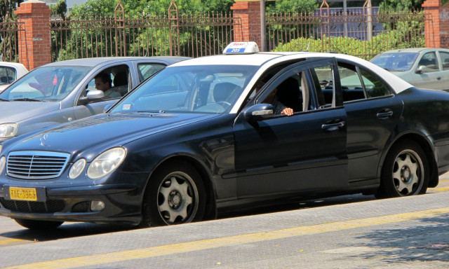 Θεσσαλονίκη: Τρόμος για οδηγό ταξί - 35χρονος τον απείλησε με σύριγγα και τον λήστεψε