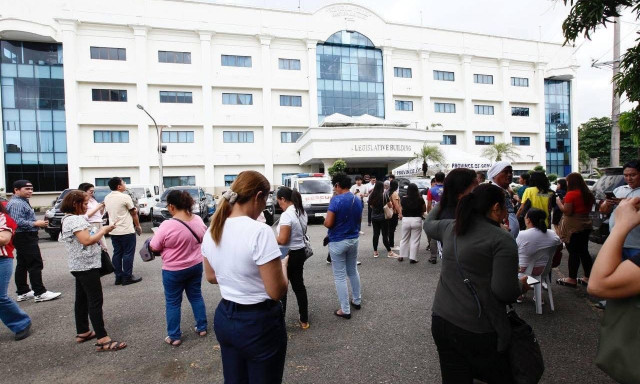 Ισχυρός σεισμός 6,1 Ρίχτερ στις Φιλιππίνες